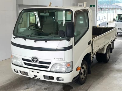 TOYOTA DYNA