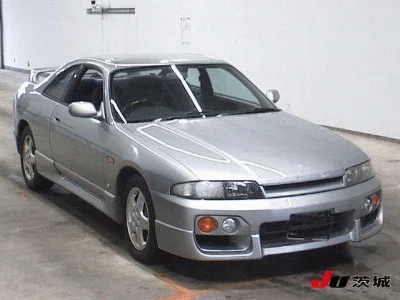 NISSAN SKYLINE