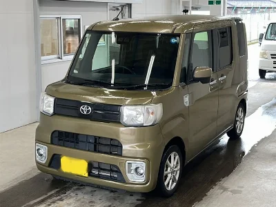 TOYOTA PIXIS MEGA