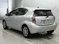 Цена авто Toyota Aqua с аукционов Японии, номер кузова NHP10, пробег 99 000, оценка 2