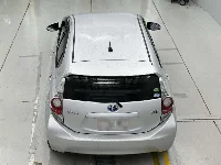 Цена авто Toyota Aqua с аукционов Японии, номер кузова NHP10, пробег 99 000, оценка 2