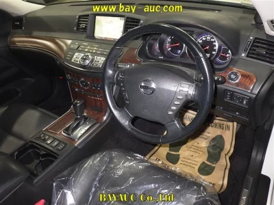 NISSAN FUGA