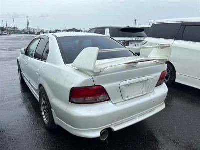 Mitsubishi Galant
