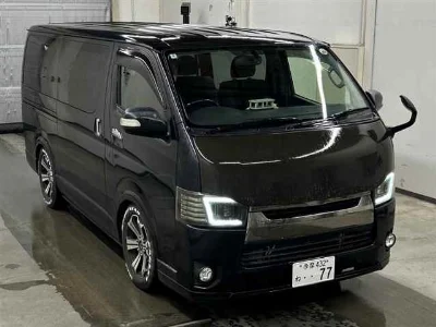 TOYOTA HIACE VAN