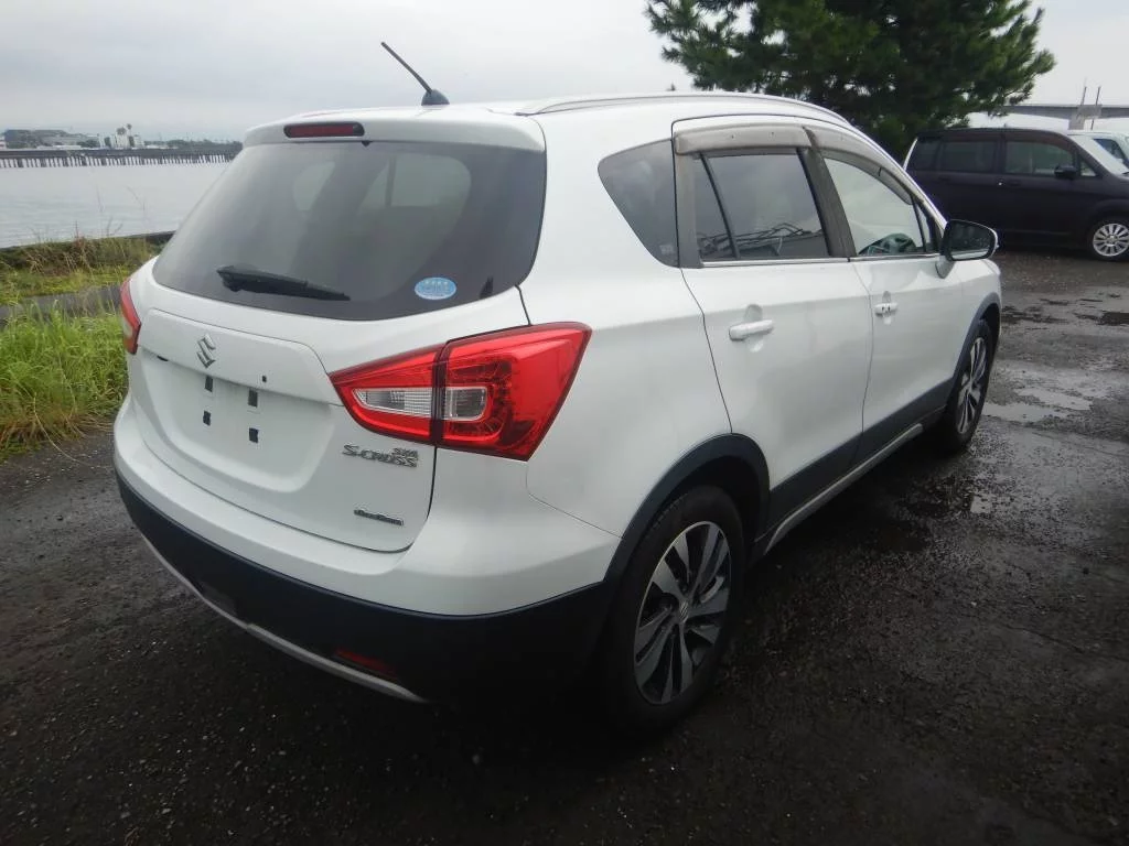 Suzuki SX4  с аукциона в Японии