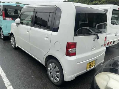 DAIHATSU MOVE CONTE