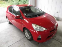 Цена авто Toyota Aqua с аукционов Японии, номер кузова NHP10, пробег 178 000, оценка 2