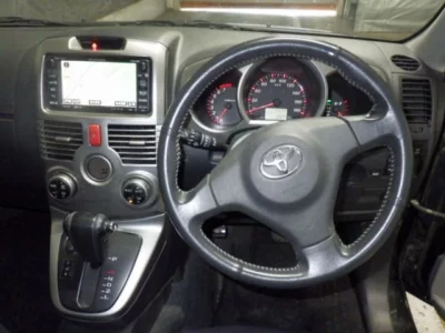 TOYOTA RUSH