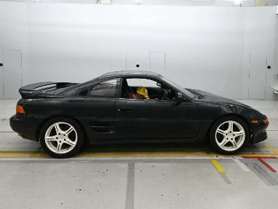 TOYOTA MR2