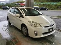 Цена авто Toyota Prius с аукционов Японии, номер кузова ZVW30, пробег 178 000, оценка 2