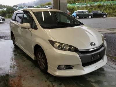 TOYOTA WISH