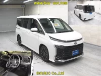 Цена авто Toyota Voxy с аукционов Японии, номер кузова ZWR90W, пробег 0, оценка 10
