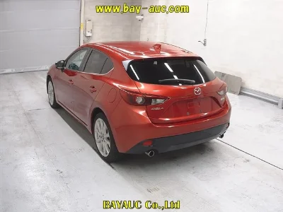 MAZDA AXELA