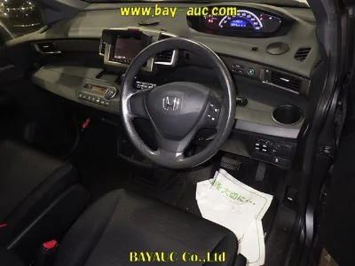 HONDA FREED SPIKE