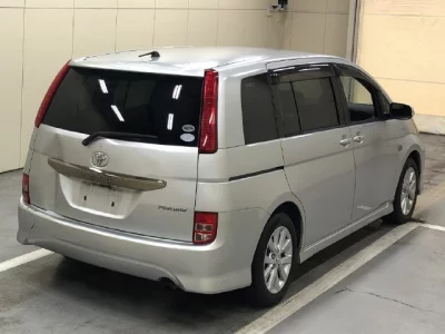 TOYOTA ISIS