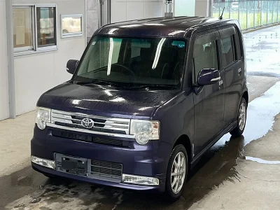 TOYOTA PIXIS SPACE
