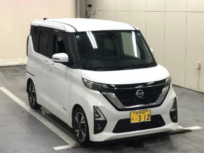 NISSAN ROOX