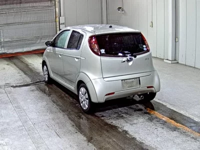 SUBARU R2