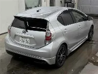Цена авто Toyota Aqua с аукционов Японии, номер кузова NHP10, пробег 33 000, оценка 2