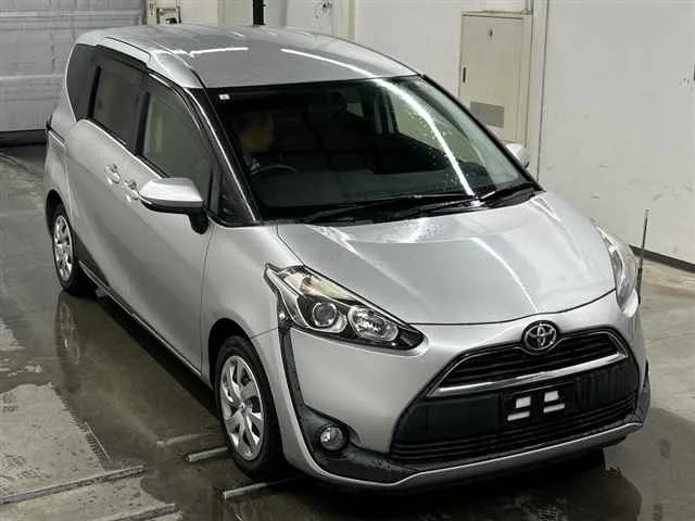 Toyota Sienta 2017