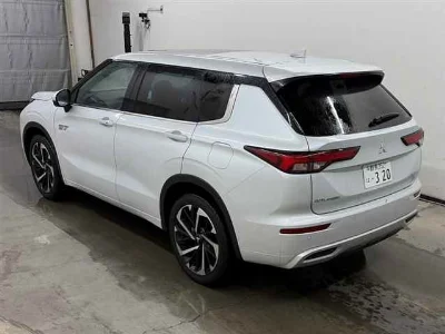 MITSUBISHI OUTLANDER PHEV