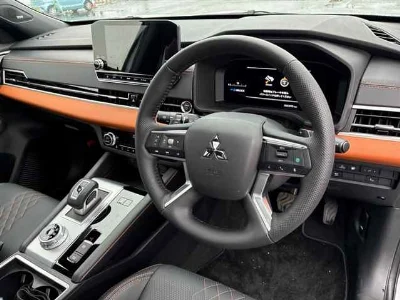 MITSUBISHI OUTLANDER PHEV