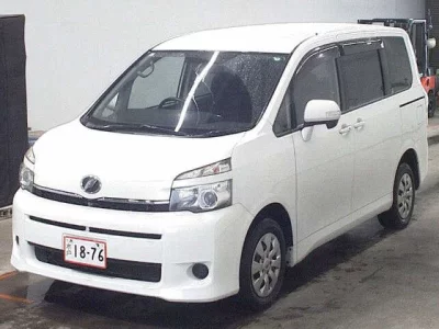 Статистика аукционов Toyota Voxy