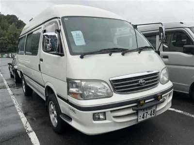 TOYOTA HIACE
