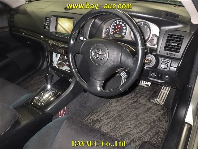 Toyota Mark II Wagon Blit  с аукциона в Японии