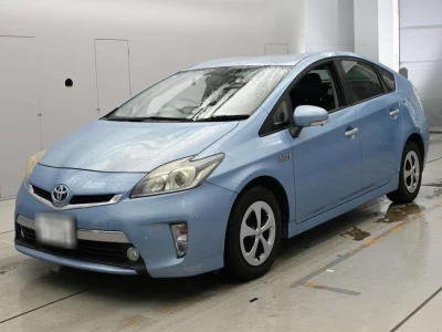 TOYOTA PRIUS PHV