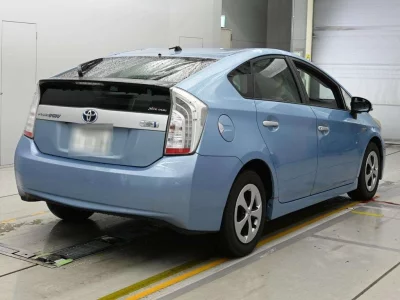 TOYOTA PRIUS PHV