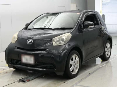 TOYOTA IQ