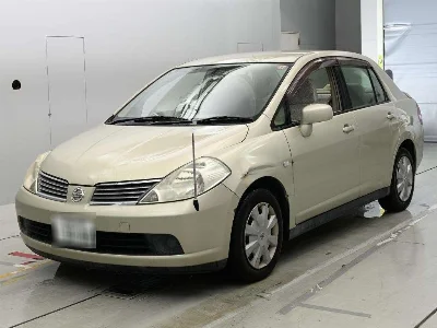 NISSAN TIIDA LATIO