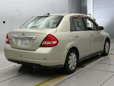 NISSAN TIIDA LATIO
