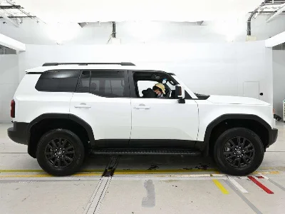 TOYOTA LAND CRUISER 250