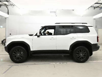 TOYOTA LAND CRUISER 250
