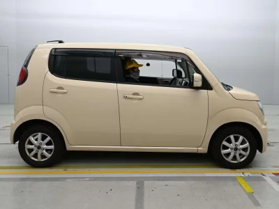 SUZUKI MRWAGON