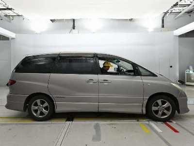 Toyota ESTIMA L