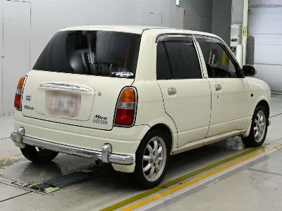 Daihatsu Mira Gino
