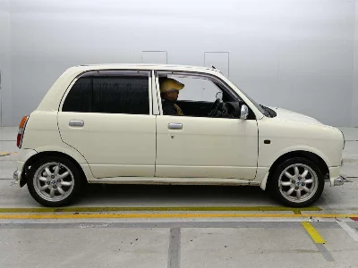 Daihatsu Mira Gino