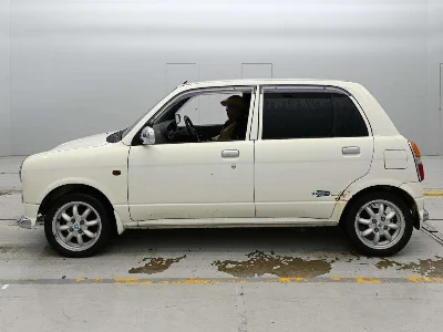 Daihatsu Mira Gino