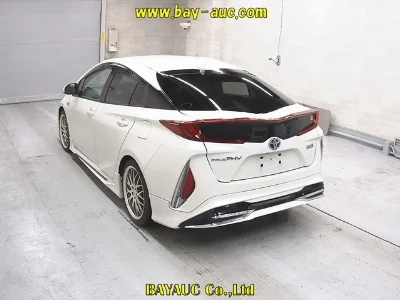 TOYOTA PRIUS PHV