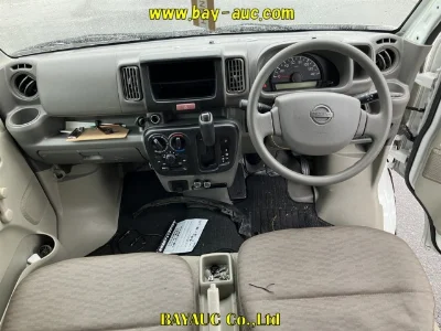NISSAN CLIPPER VAN