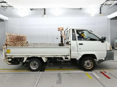 TOYOTA LITE ACE TRUCK