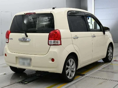 TOYOTA PORTE