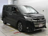 Цена авто Toyota Noah с аукционов Японии, номер кузова ZRR85W, пробег 141 000, оценка 8