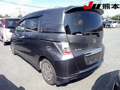 HONDA FREED SPIKE