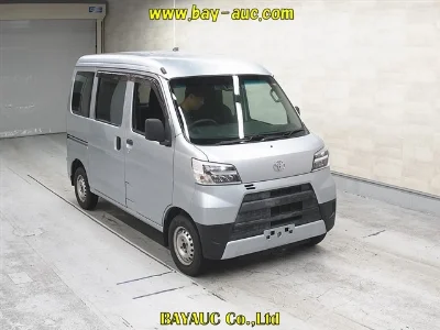 TOYOTA PIXIS VAN