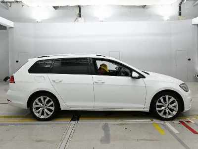 VOLKSWAGEN GOLF VARIANT