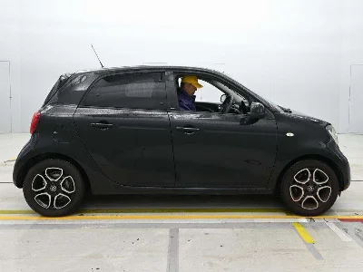 SMART FOURFOUR